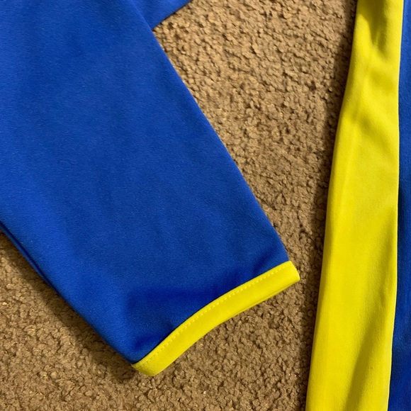SOCCER LONG SLEEVE TRAINING JERSEY MACRON BLUE AND YELLOW PERFORMANCE SHIRT - Picture 3 of 6